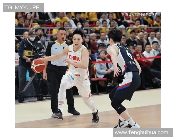 篮球赛中惊现绝平三分,全场沸腾 篮球赛中惊现绝平三分,全场沸腾